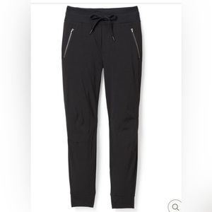 Athleta Trekkie North Jogger size 6